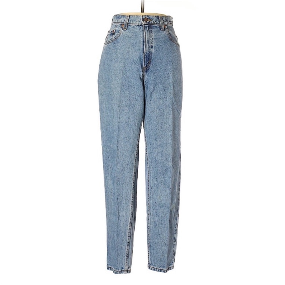 Vintage Levi’s mom jeans